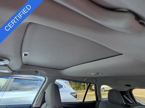 Used 2025 Subaru Outback Premium AWD/4WD image 10