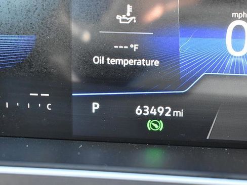 Used 2023 Volkswagen Tiguan SE w/ Panoramic Sunroof Package image 24