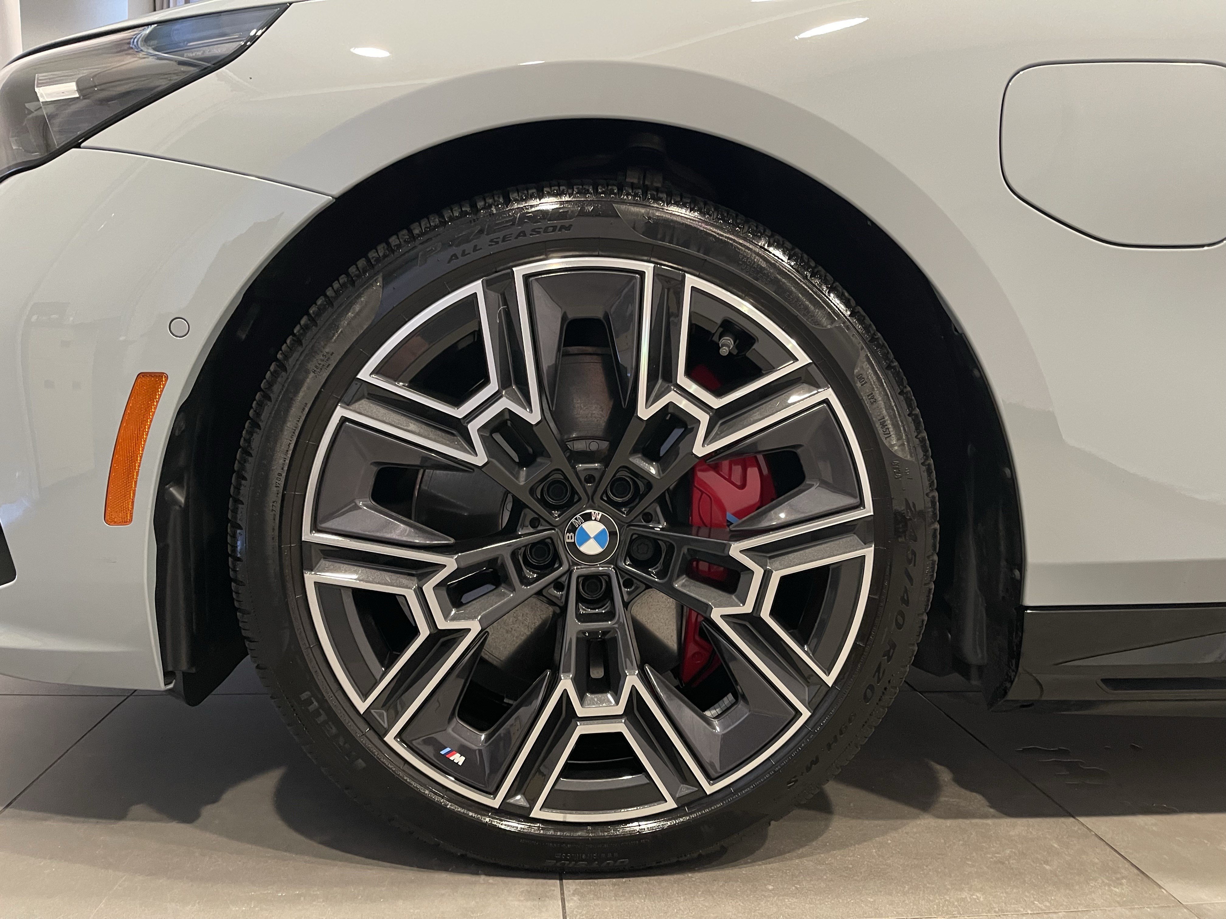 Used 2026 BMW 550e xDrive w/ Executive Package AWD/4WD image 7