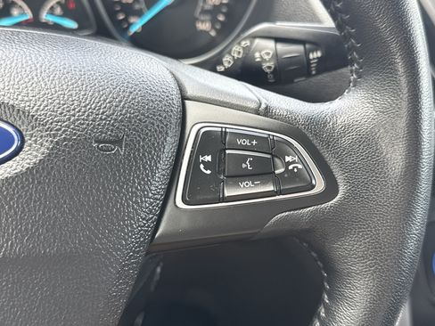 Certified 2019 Ford Escape SEL AWD/4WD image 17