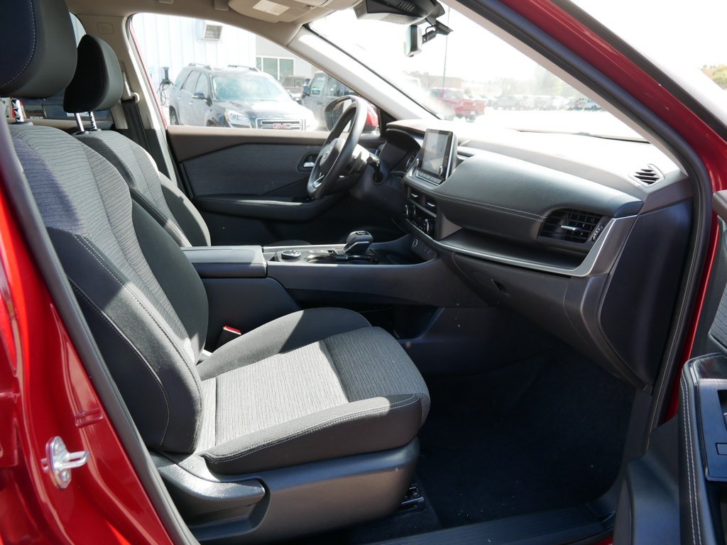 Used 2023 Nissan Rogue SV AWD/4WD image 13