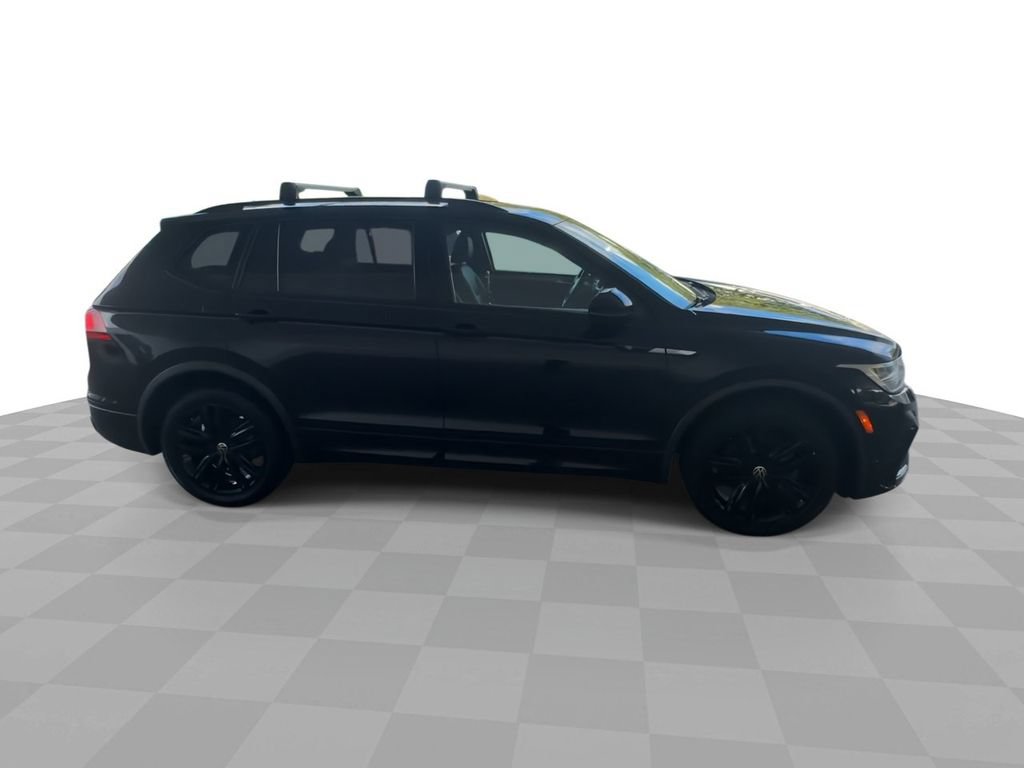 Used 2022 Volkswagen Tiguan SE R-Line FWD image 9