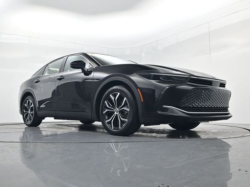 Used 2024 Toyota Crown XLE image 44