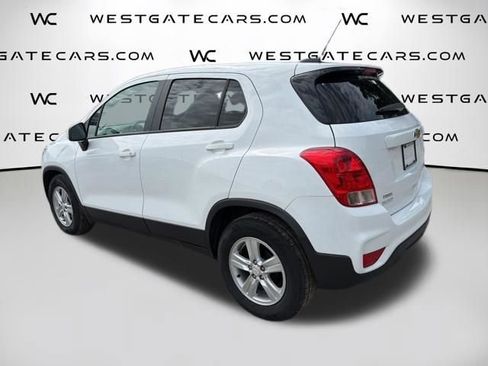 Used 2022 Chevrolet Trax LS w/ Tint and Cruise Package FWD image 10