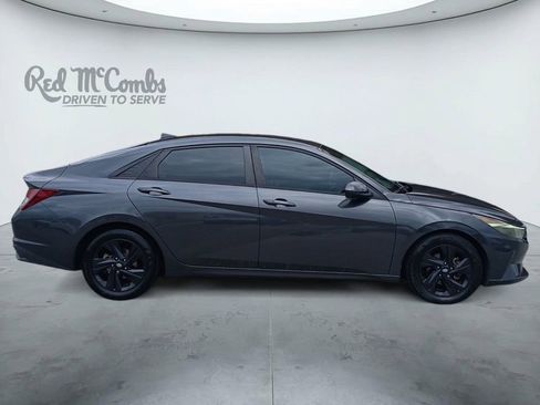 Used 2021 Hyundai Elantra SEL w/ Convenience Package FWD image 6
