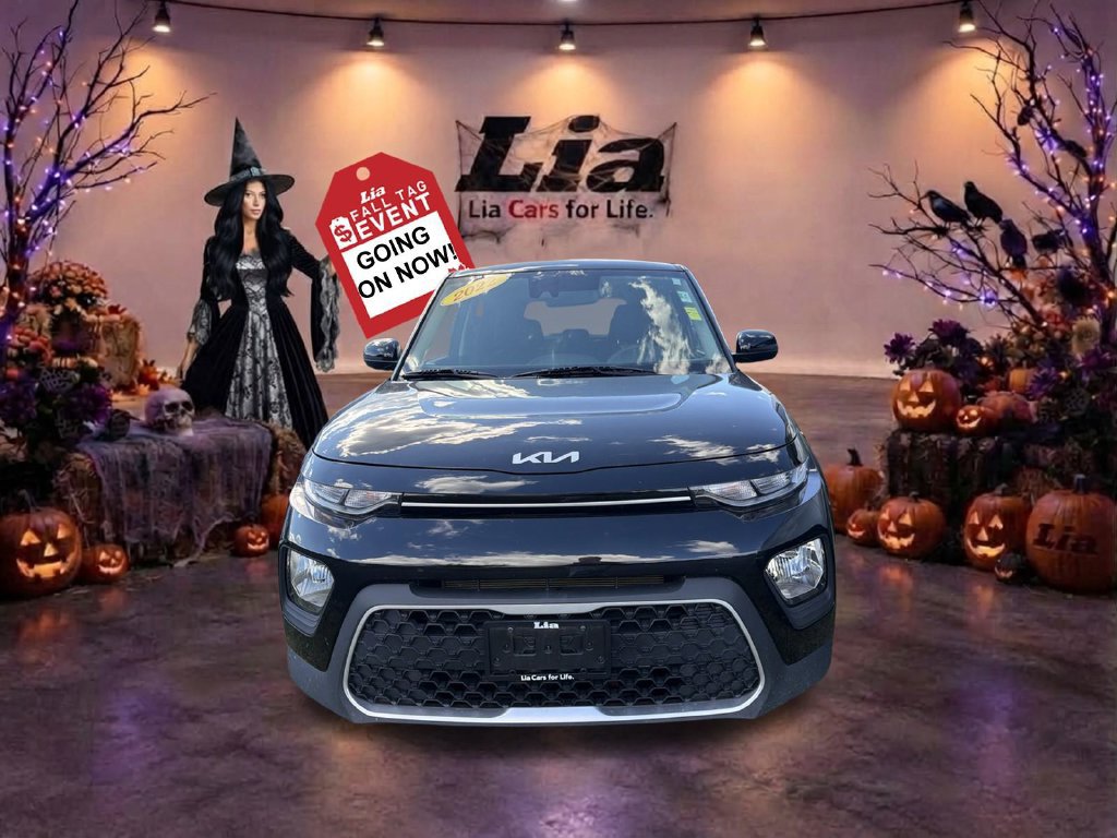 Used 2022 Kia Soul LX w/ Technology Package FWD image 2