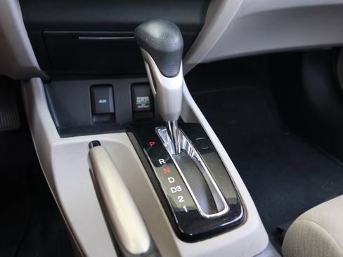 Used 2013 Honda Civic HF image 29