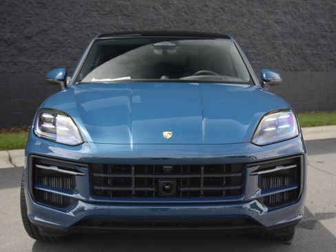 Certified 2026 Porsche Cayenne S AWD/4WD image 10