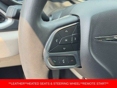Used 2024 Chrysler Pacifica Touring-L FWD image 27