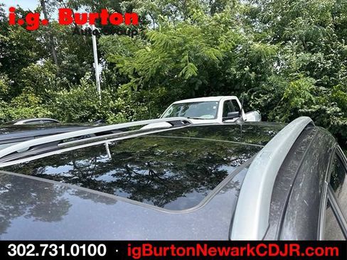 Used 2021 Jeep Cherokee Limited w/ Elite Package AWD/4WD image 7
