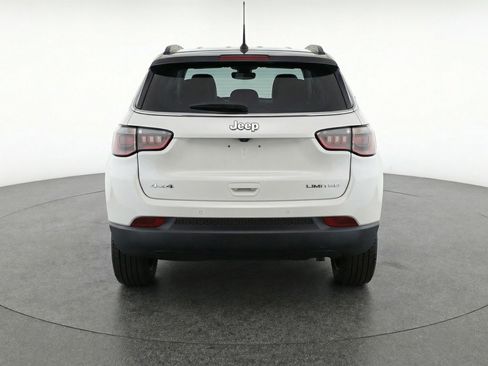 Used 2025 Jeep Compass Limited image 7