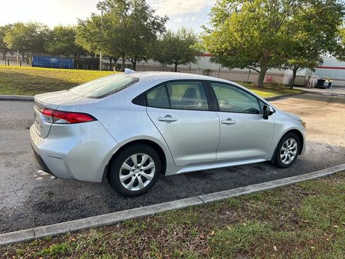 Used 2026 Toyota Corolla LE image 5
