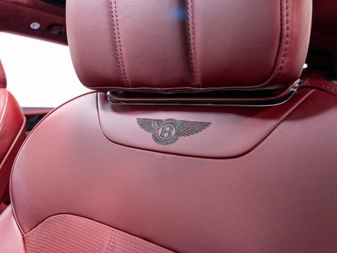 Used 2020 Bentley Bentayga AWD/4WD image 14