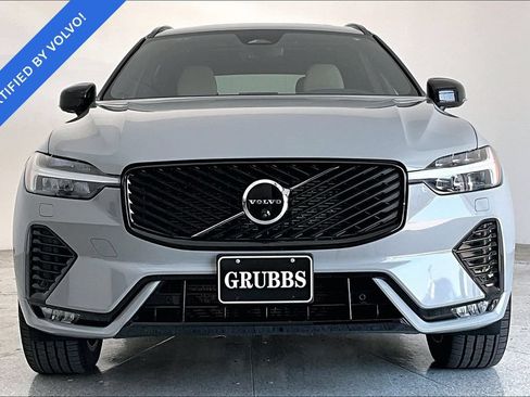 Certified 2026 Volvo XC60 B5 Plus AWD/4WD image 3