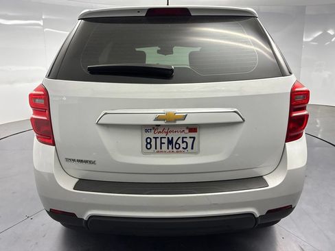Used 2017 Chevrolet Equinox LS FWD image 6