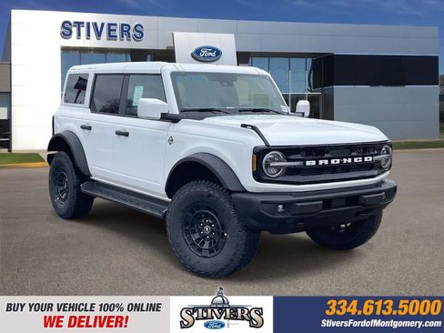 New 2026 Ford Bronco Outer Banks w/ Sasquatch Package image 1