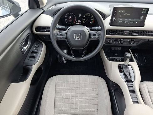 Certified 2026 Honda HR-V LX image 11