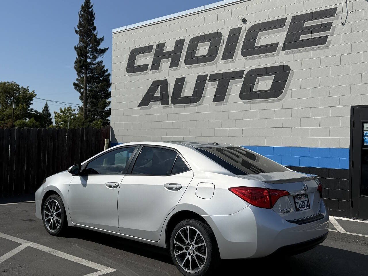 Used 2017 Toyota Corolla SE 50th Anniversary FWD image 22
