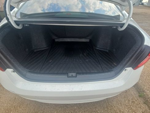 Used 2022 Honda Accord Touring image 14
