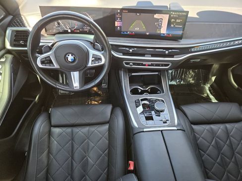 Used 2023 BMW X7 xDrive40i w/ M Sport Package AWD/4WD image 25