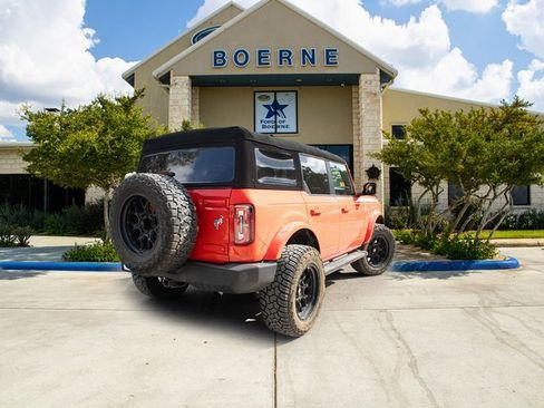 Used 2023 Ford Bronco Outer Banks image 5