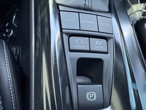 Certified 2025 Toyota Camry SE FWD image 11