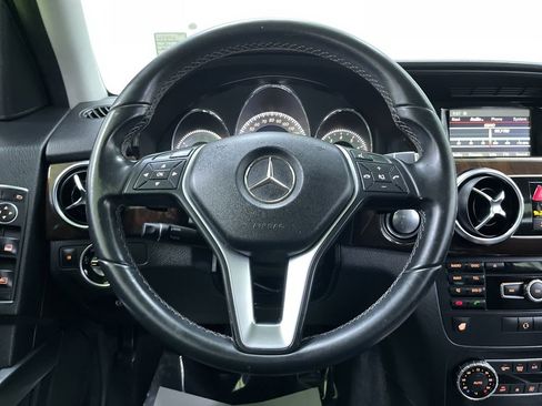 Used 2015 Mercedes-Benz GLK 350 2WD image 19