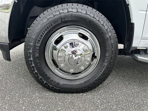 Used 2024 RAM 3500 Big Horn image 11