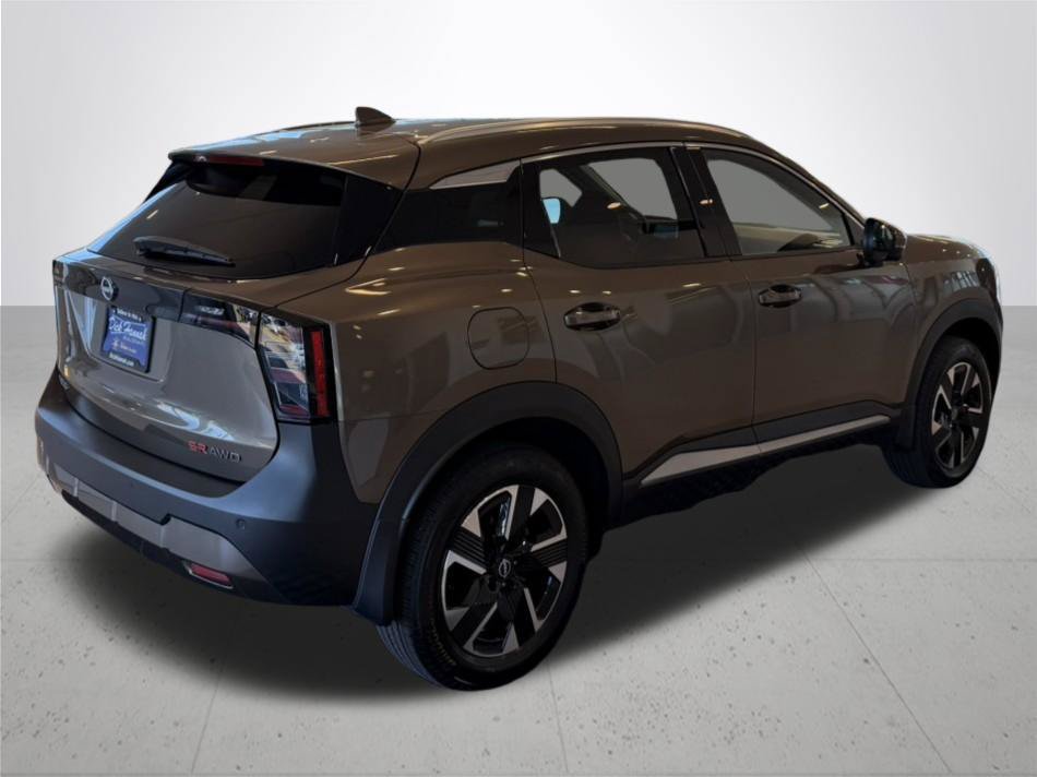 Used 2025 Nissan Kicks SR AWD/4WD image 7