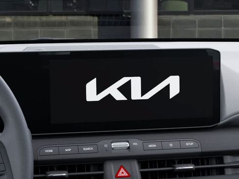 New 2026 Kia K4 FWD image 20