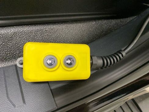 New 2025 Ford F550 4x4 Regular Cab Super Duty image 11