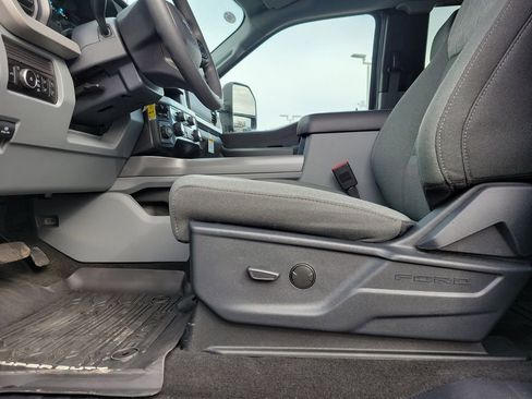New 2026 Ford F250 XLT w/ 360-Degree Camera Package image 17