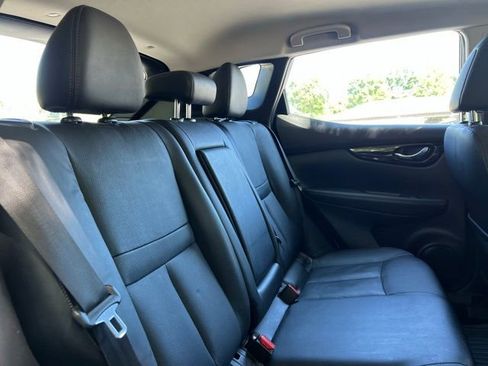 Used 2017 Nissan Rogue Sport SL AWD/4WD image 21