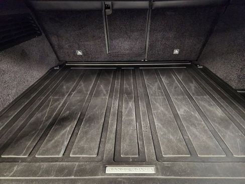 Used 2021 Land Rover Range Rover P525 Westminster Edition LWB image 34