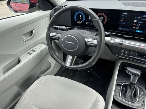 Used 2025 Hyundai Kona SEL image 30