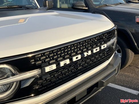 Used 2025 Ford Bronco Outer Banks w/ Sasquatch Package AWD/4WD image 7