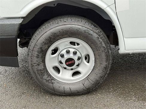 New 2025 GMC Savana 2500 Extended w/ Driver Convenience Package image 7