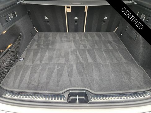 Certified 2025 Mercedes-Benz GLC 300 image 33