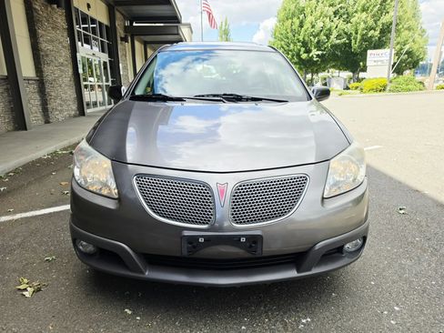 Used 2006 Pontiac Vibe w/ Sun And Sound Package FWD image 8