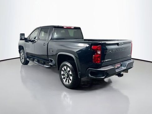 Used 2023 Chevrolet Silverado 2500 Custom w/ Custom Value Package image 8