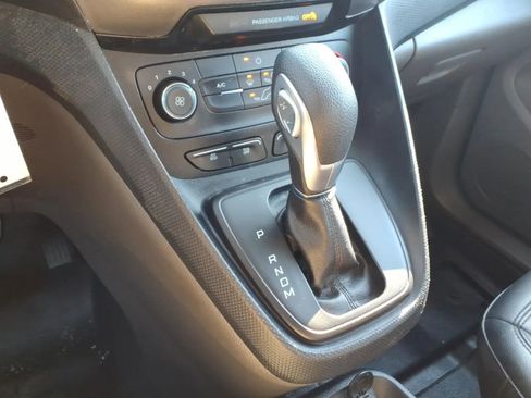 Used 2022 Ford Transit Connect XL image 28