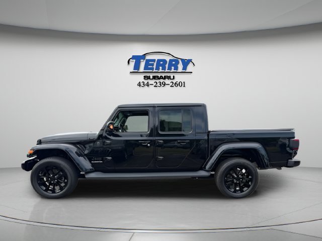Used 2022 Jeep Gladiator Overland AWD/4WD image 3