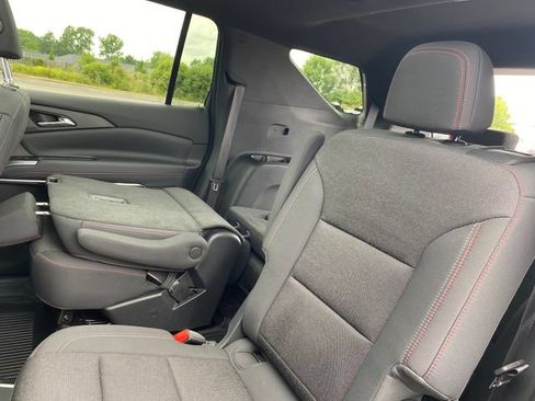 Certified 2024 Chevrolet Traverse Z71 w/ LPO, Floor Liner Package AWD/4WD image 20