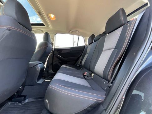 Used 2019 Subaru Crosstrek 2.0i Premium w/ Moonroof Package AWD/4WD image 12