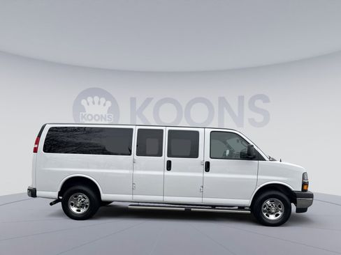 Used 2024 Chevrolet Express 3500 LT w/ LT Preferred Equipment Group RWD image 8