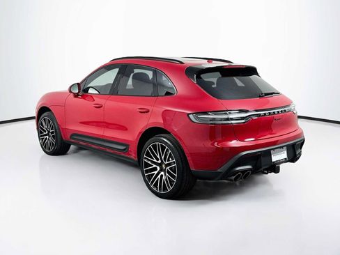Certified 2025 Porsche Macan AWD/4WD image 3