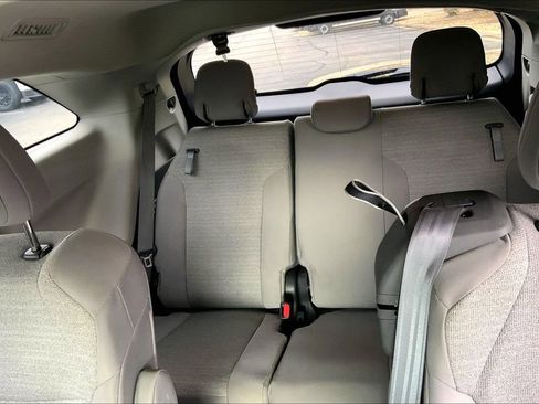 Used 2021 Toyota Sienna LE FWD image 10