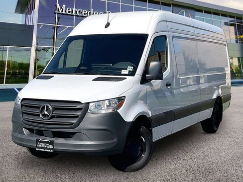 Used 2026 Mercedes-Benz Sprinter 3500 image 8