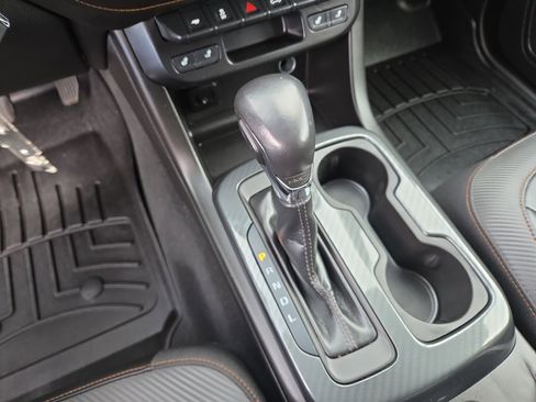 Used 2022 GMC Canyon AT4 image 25