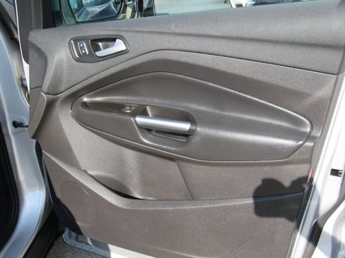 Used 2017 Ford Escape Titanium FWD image 31